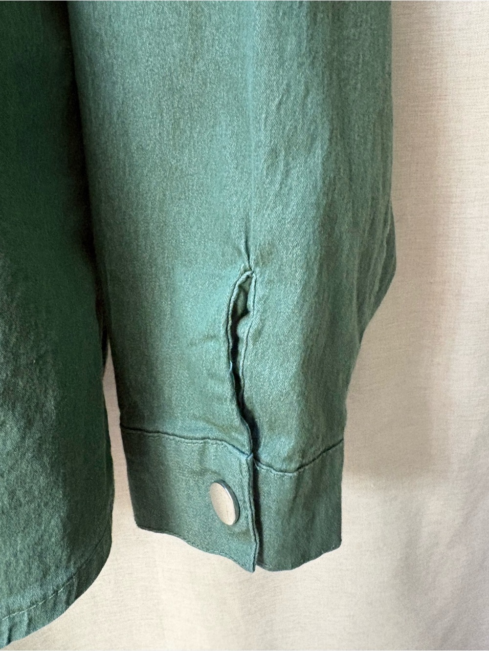 Women’s Green Button-Front Utility Jacket - Picture 5 of 5